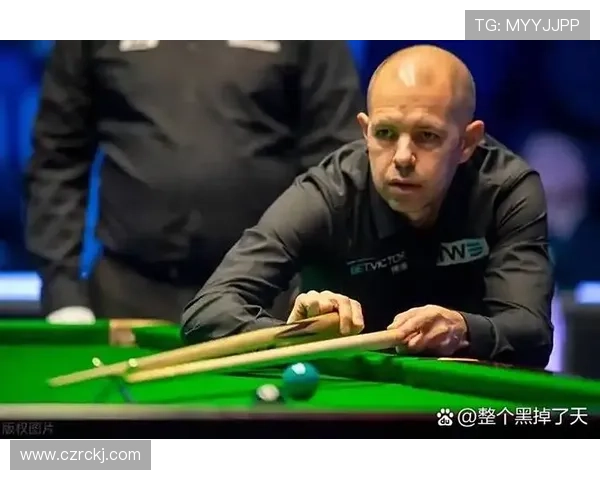 Osimhen持续提升状态,展现惊人门前嗅觉助球队锁定胜局 Osimhen持续提升状态,展现惊人门前嗅觉助球队锁定胜局