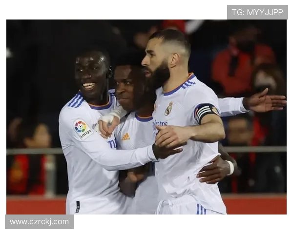 加纳乔与维尼修斯：速度型边锋成长轨迹对比